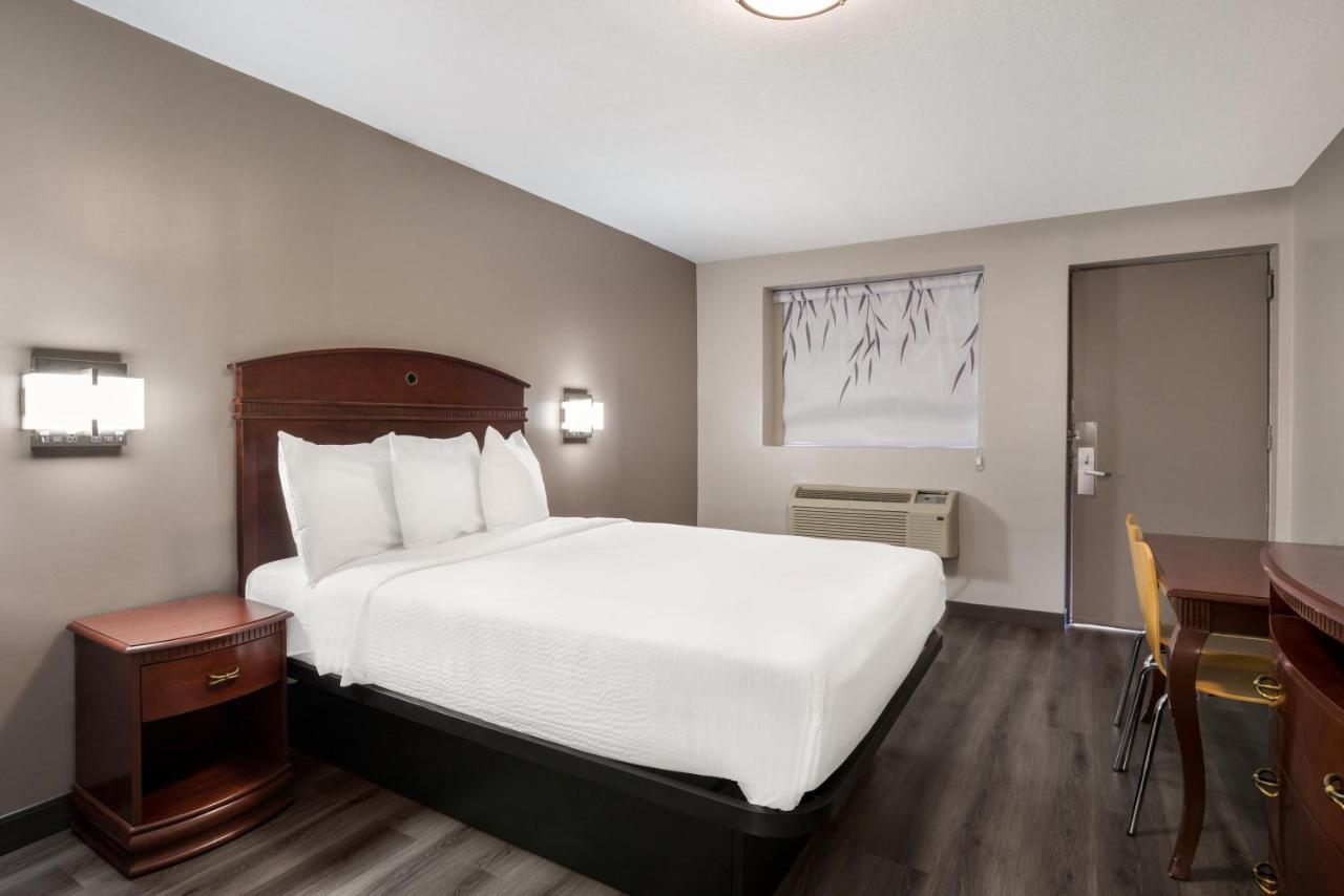 Red Carpet Inn Едісон Екстер'єр фото