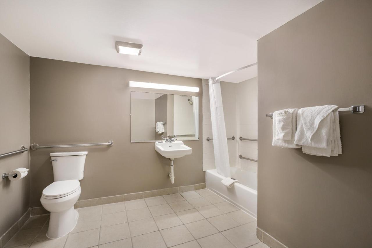 Red Carpet Inn Едісон Екстер'єр фото